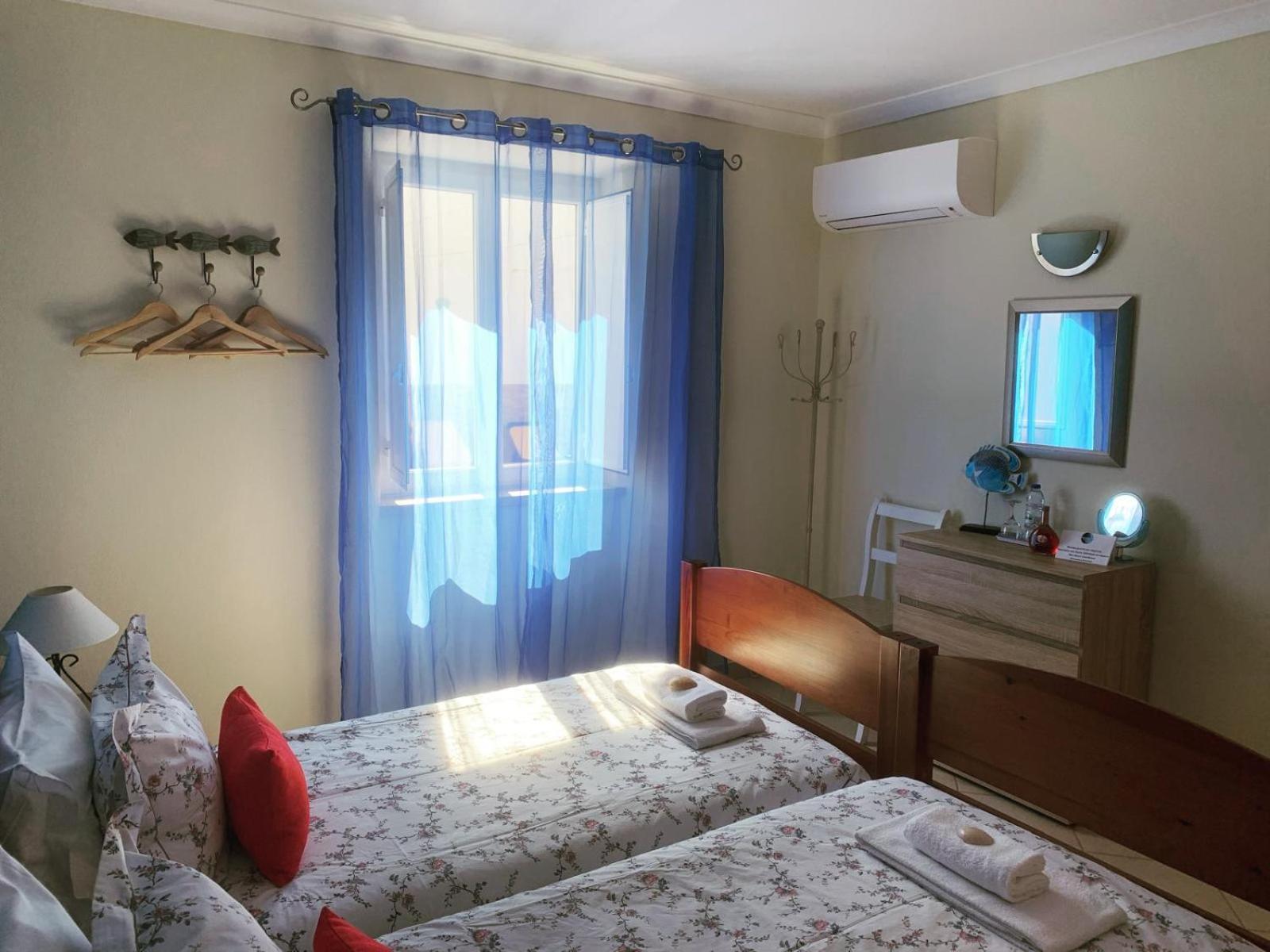 Blue Moon Guesthouse Лагуш Экстерьер фото