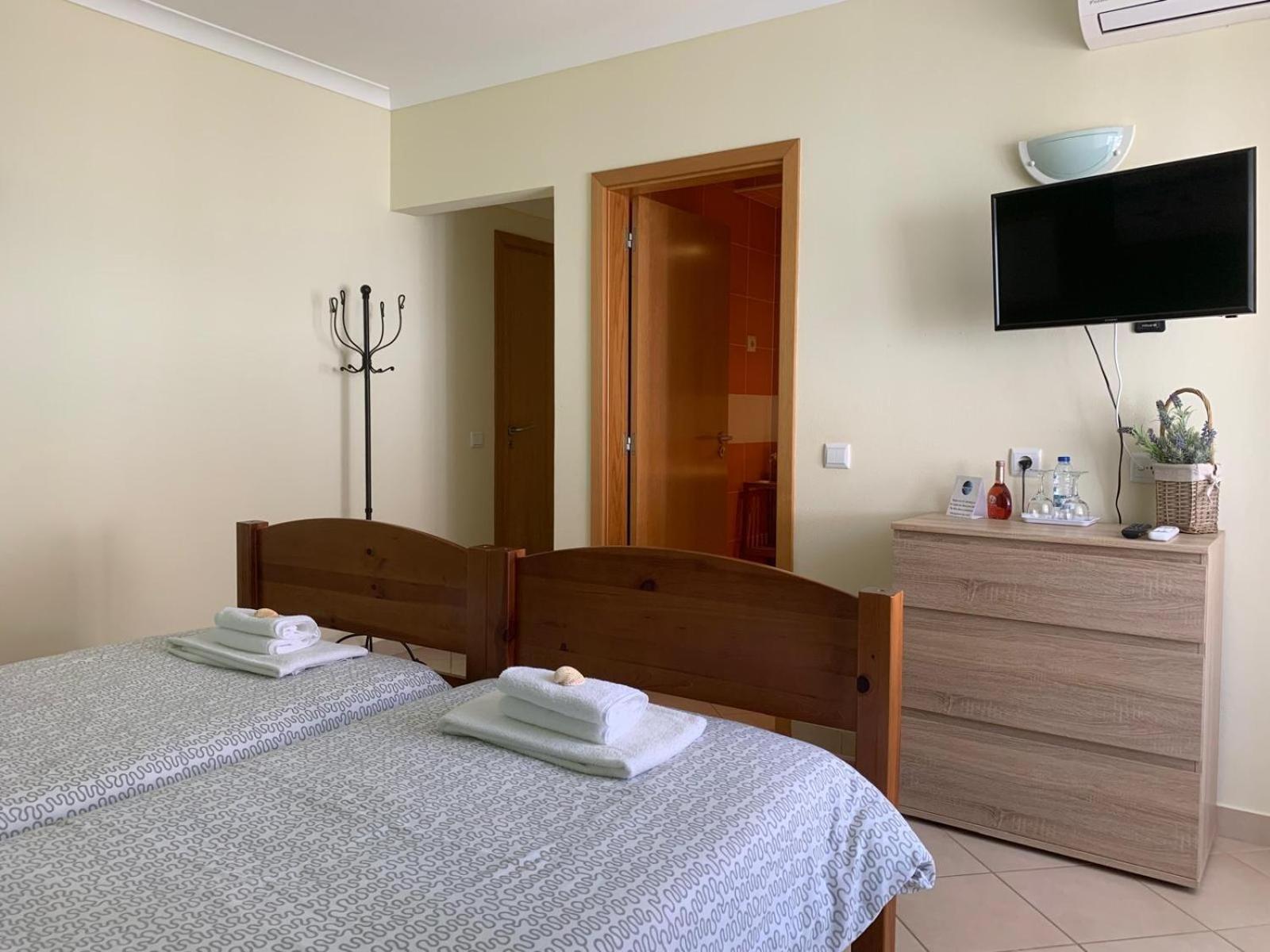 Blue Moon Guesthouse Лагуш Экстерьер фото