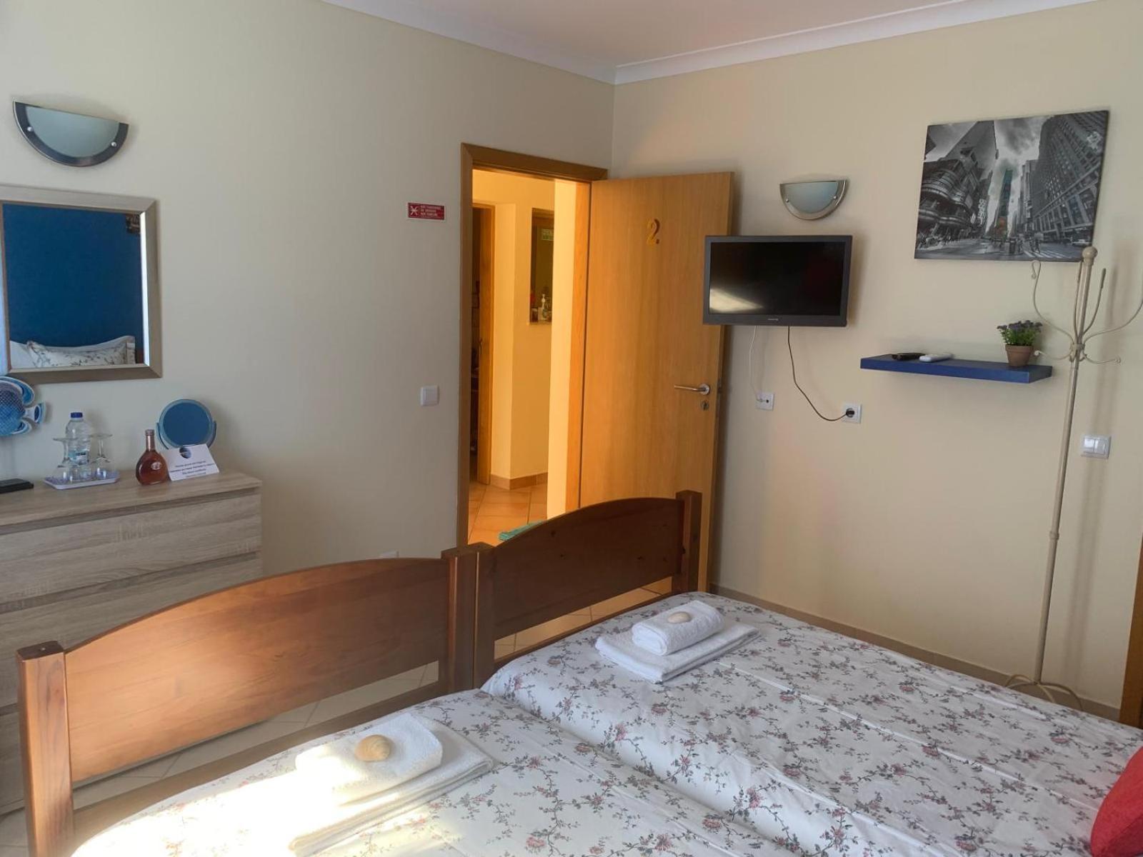 Blue Moon Guesthouse Лагуш Экстерьер фото