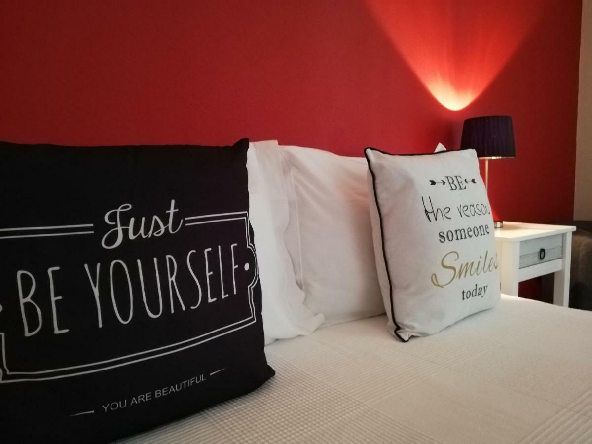 Blue Moon Guesthouse Лагуш Экстерьер фото